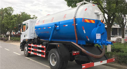 東風12方吸污車講解