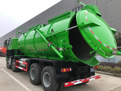重汽豪瀚前四后八20.4方吸污車